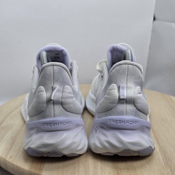 New Balance Fresh Foam Roav V2 Sneakers Womens Size 9.5 Shoes White/Purple - Picture 6 of 9